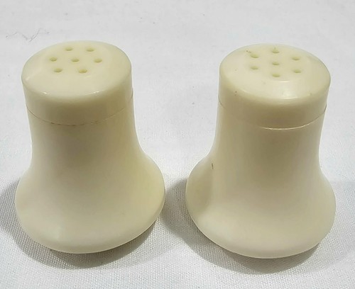 Vintage bakelite mini - bakelite, salt