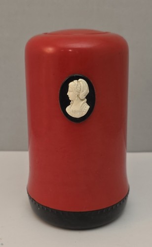 Vintage red bakelite cameo - red,
