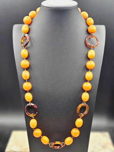 Heavy vintage bakelite - heavy,
